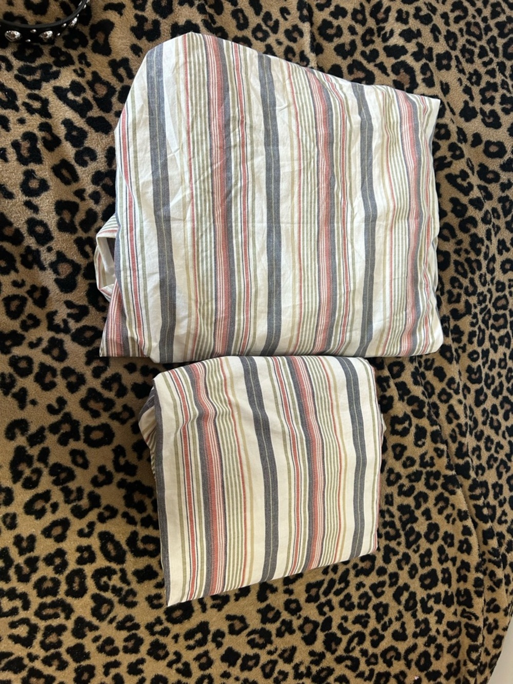Tommy Bahama Twin Fitted & Flat Sheets